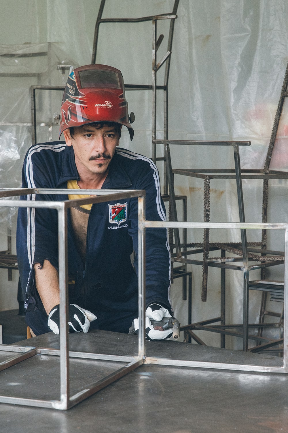 Alejandro de Muebles Fino