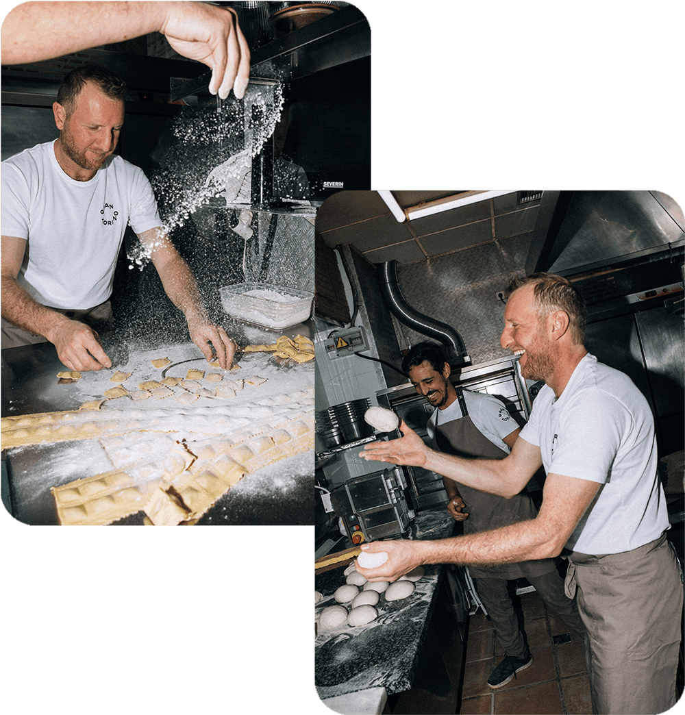 Fotografía gastronómica de chefs preparando masa y pasta en cocina profesional