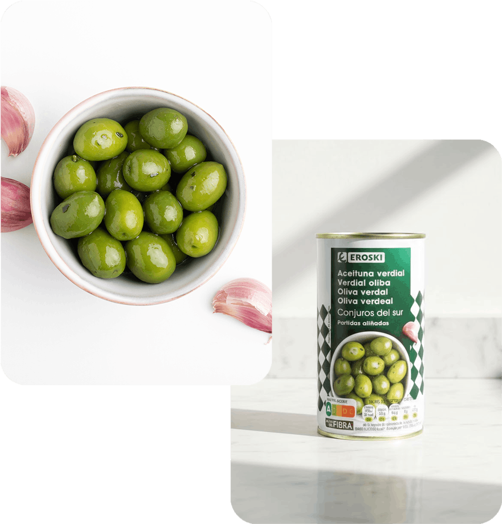 Fotografía de producto de un plato de aceitunas, realizada para el packaging de Eroski.