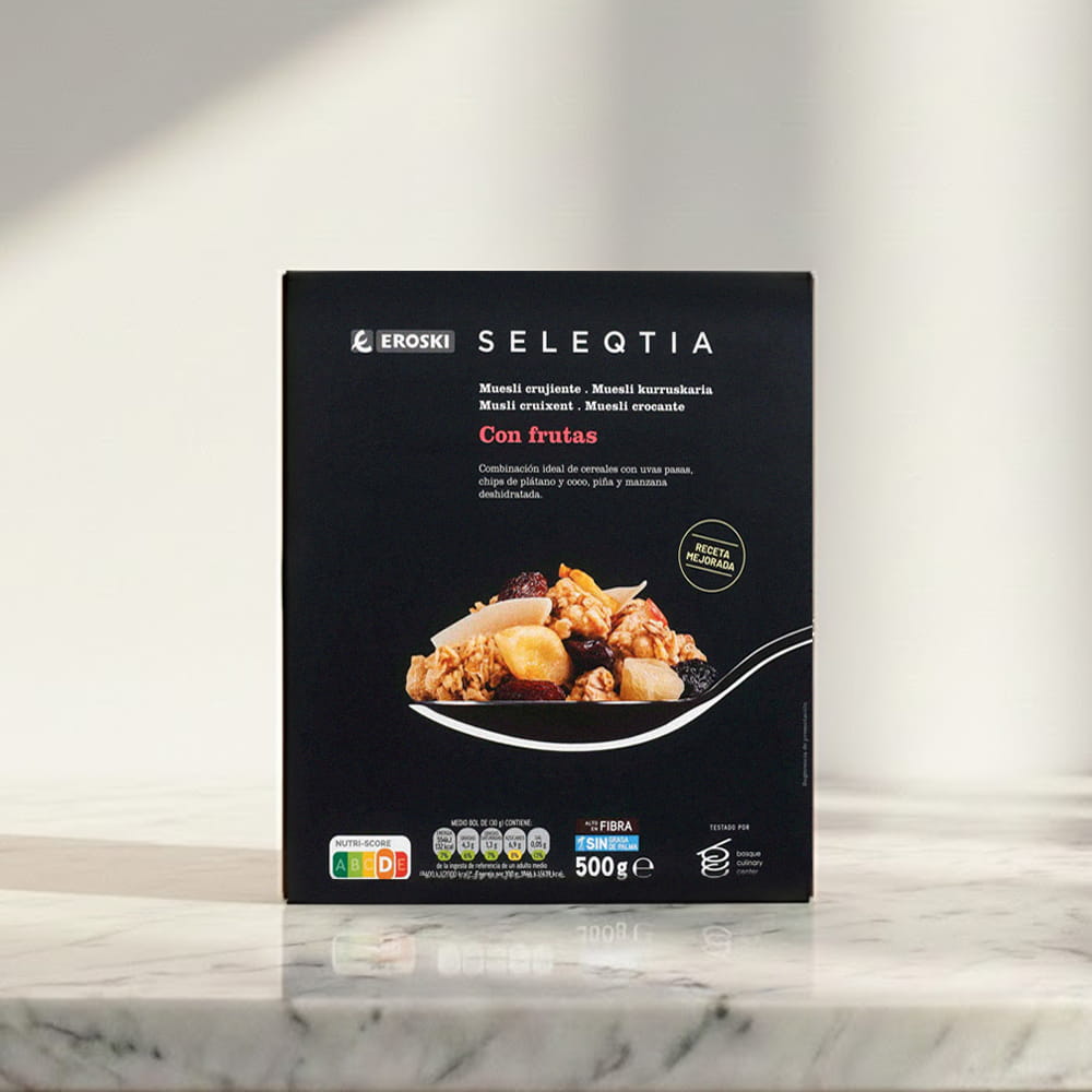 Fotografía de packaging premium de muesli Eroski Seleqtia realizada por Cristina Navarro